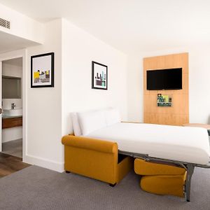 Premium King Room